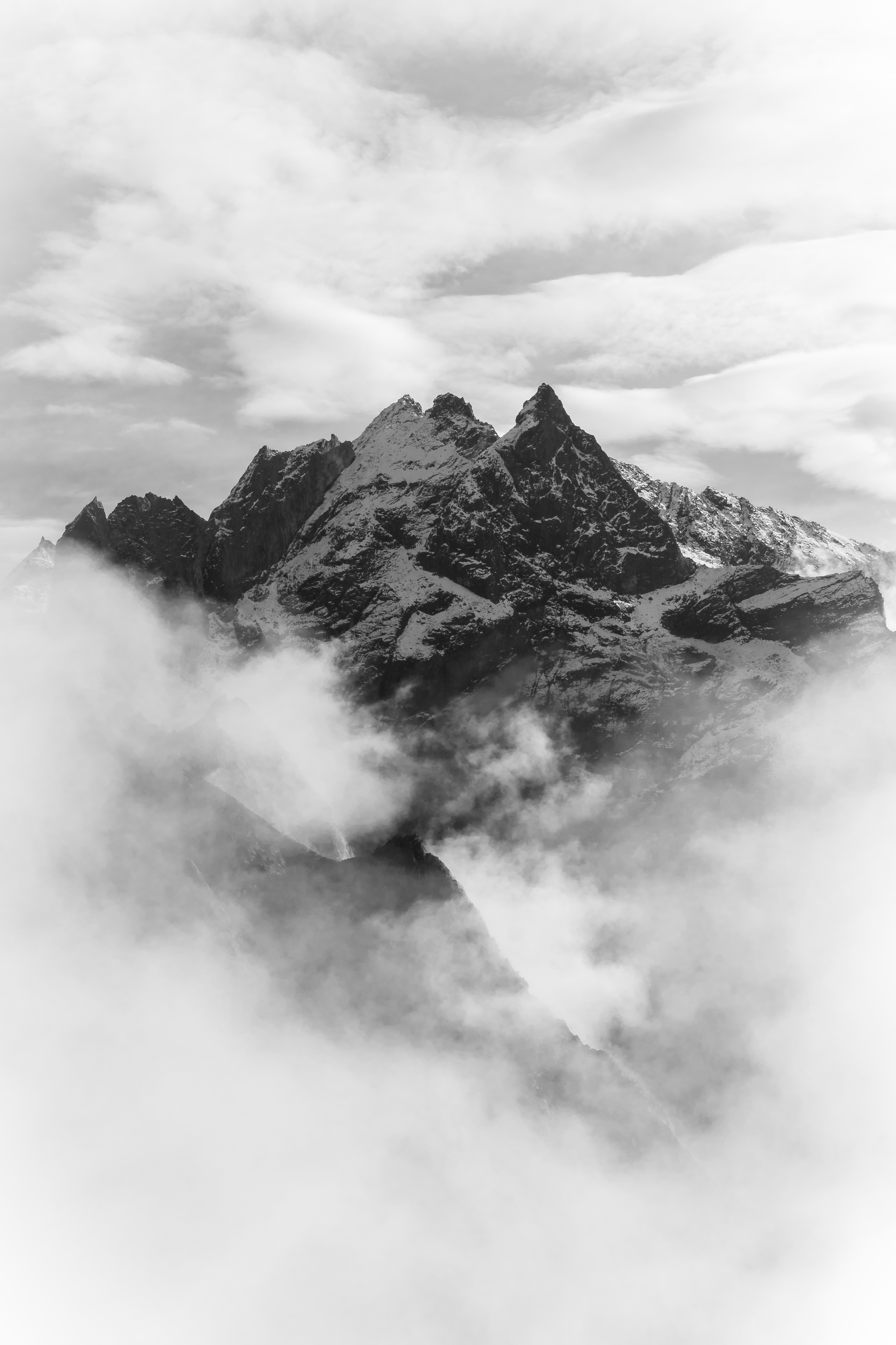 #width=100%;max-width=400px;margin-left=auto;margin-right=auto; I'm not even sure what mountains these are, but boy do they look nice. Taken on the trail to Sumdur Peak.